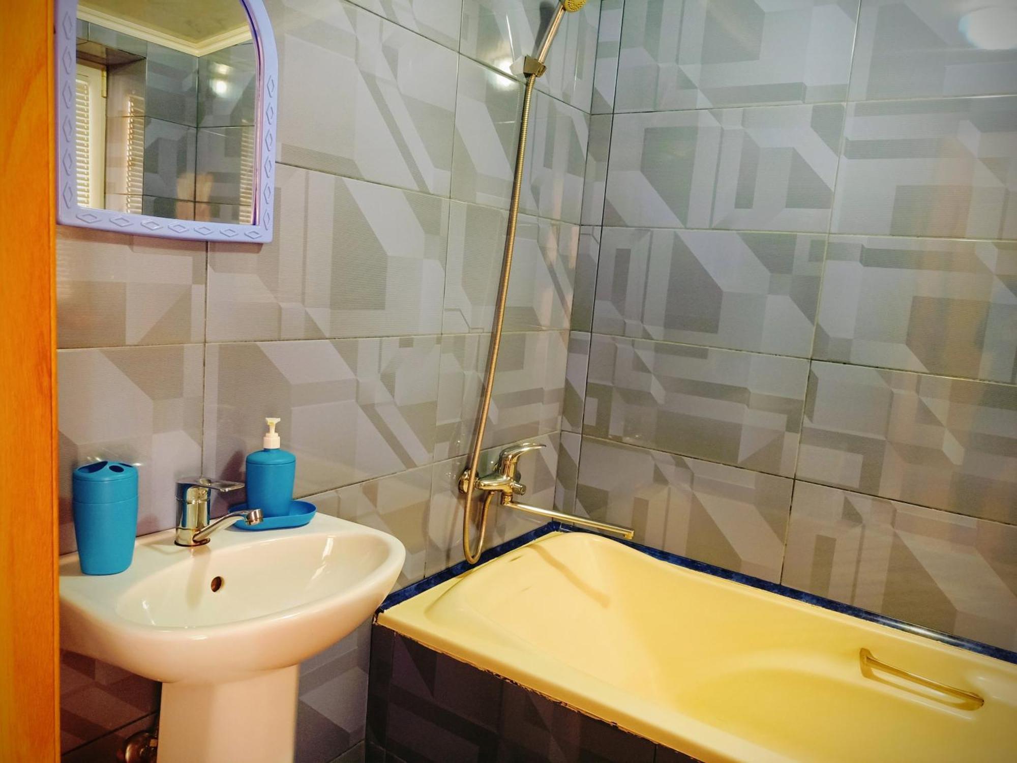 Apartment On Hoholya 90 Kirovograd Dış mekan fotoğraf